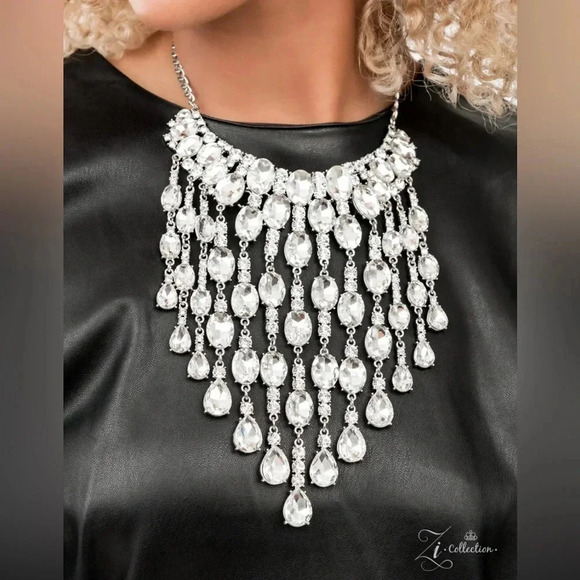 2021 “The Majestic” Paparazzi Signature Zi Collection Necklace - Picture 5 of 7